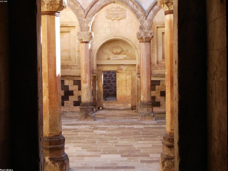 İshak Paşa Sarayı ve Doğubeyazıt